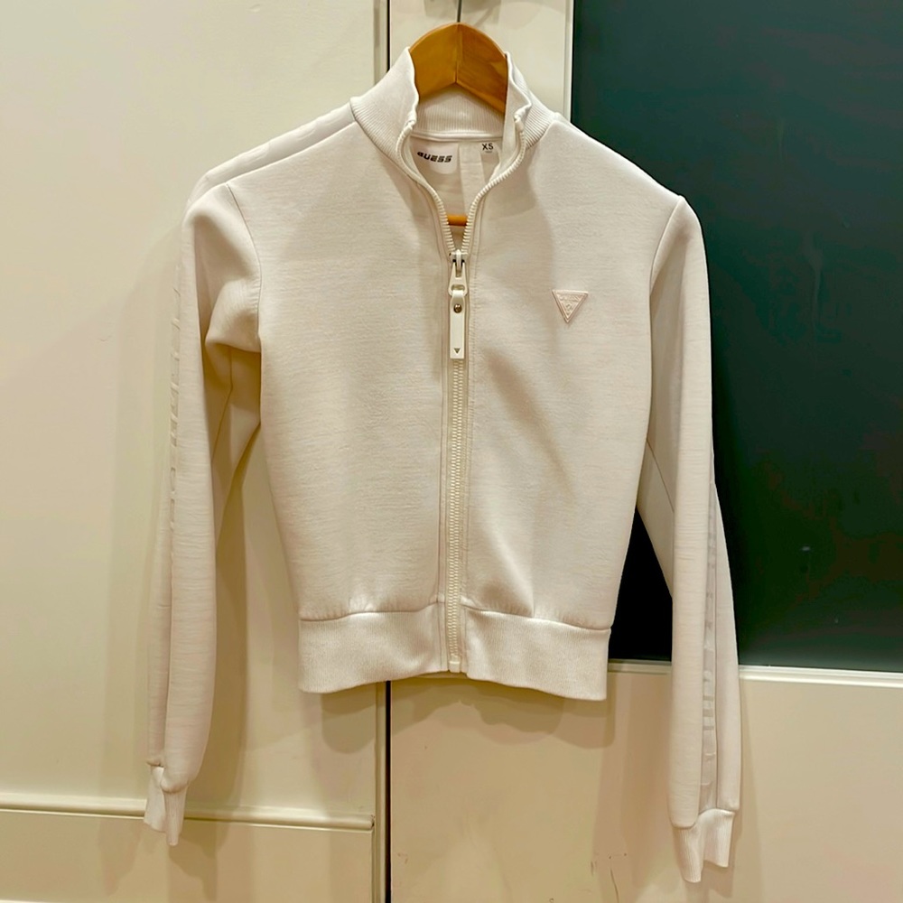 Guess Joggers and zip up jacket